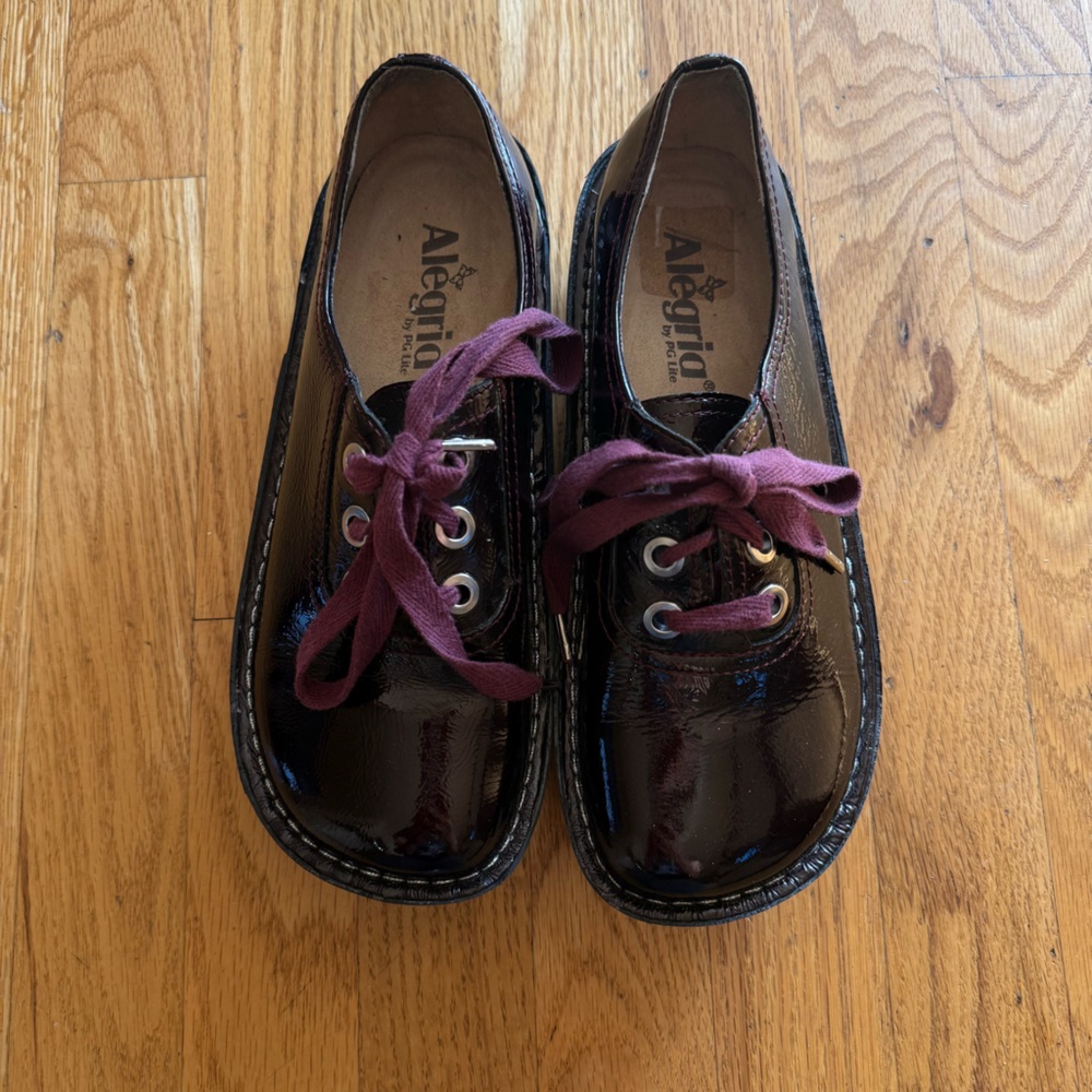 Women Alegria Abby ABB-112 Burgundy Patent Leather Lace up Shoes SZ 36